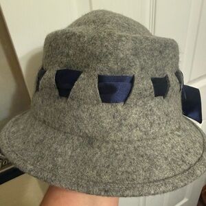 Elegant Gray Fedora with Navy Ribbon